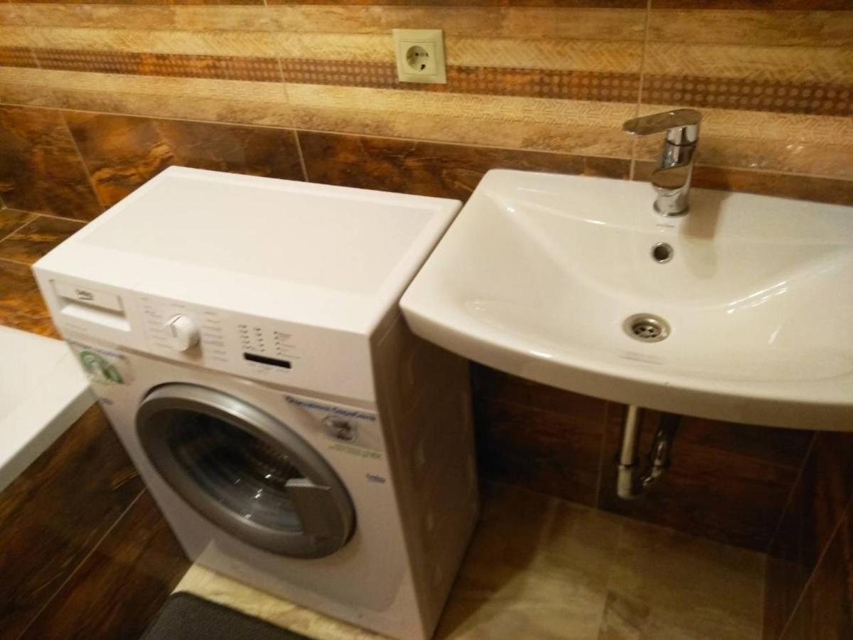 Apartments In Uzhgorod For You. المظهر الخارجي الصورة