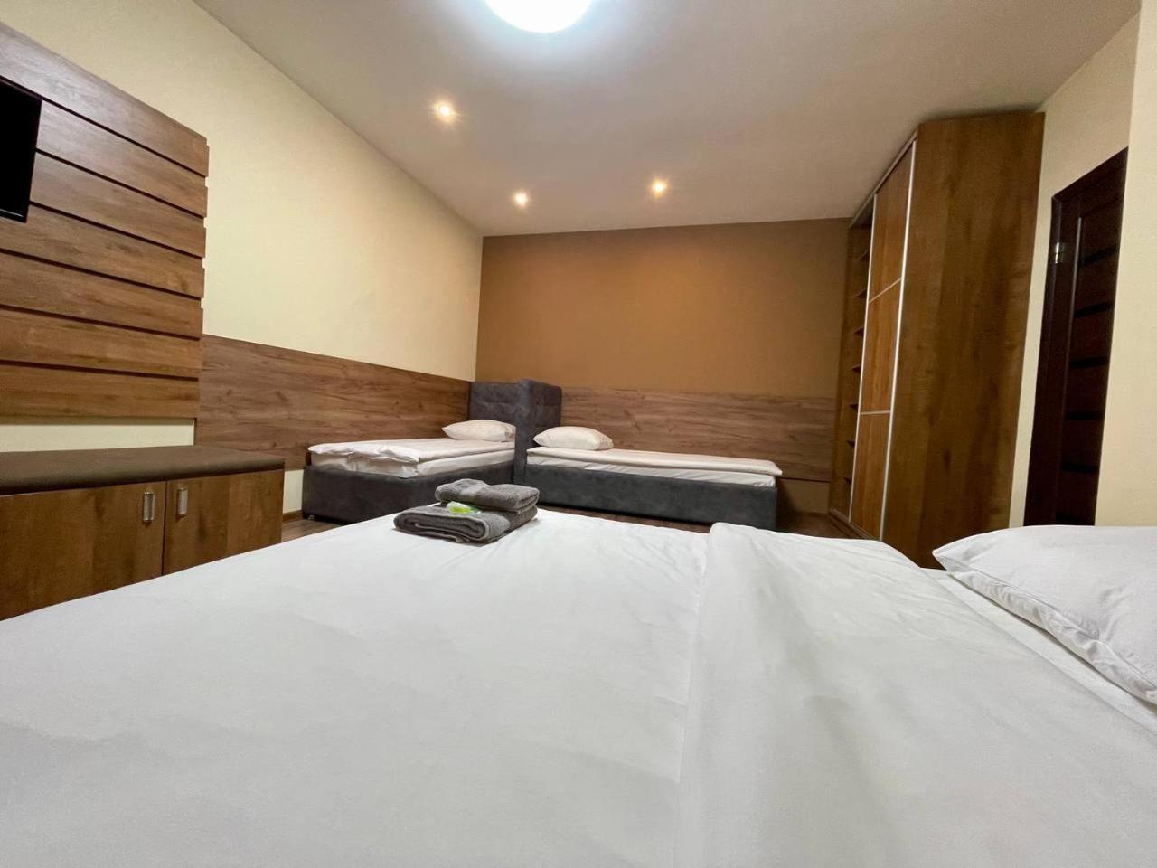 Apartments In Uzhgorod For You. المظهر الخارجي الصورة