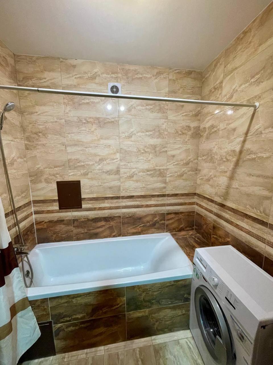 Apartments In Uzhgorod For You. المظهر الخارجي الصورة