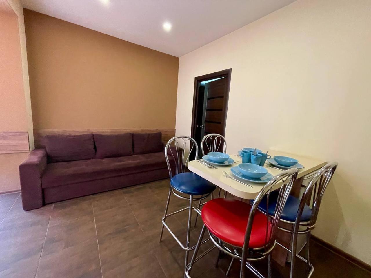 Apartments In Uzhgorod For You. المظهر الخارجي الصورة